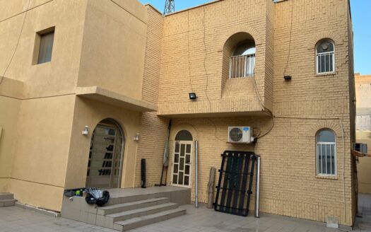 للإيجار بيت في العارضية